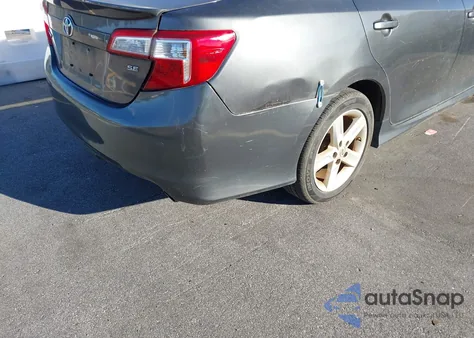 2013 Toyota Camry Se z USA, uszkodzony, nr VIN 4T1BF1FKXDU279733